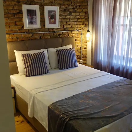 Mono Hotel
