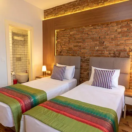 Hotel Mono Hotel 3*