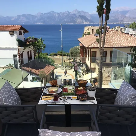 Mono Hotel 3*